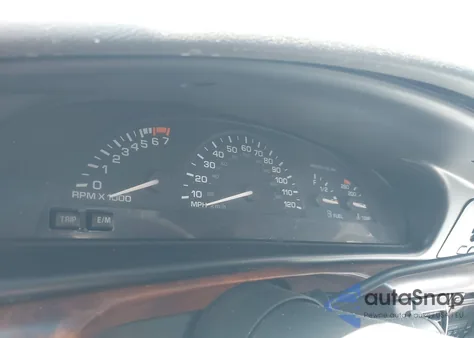 1998 Oldsmobile Eighty-Eight Ls z USA, uszkodzony, nr VIN 1G3HN52KXW4850302